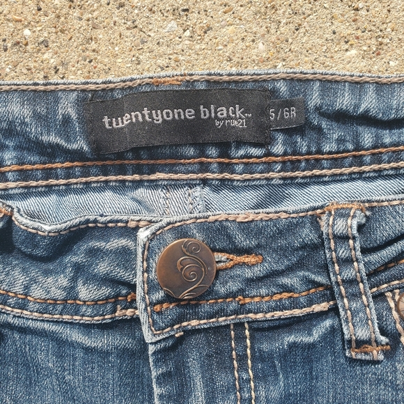 Twentyone Black Boot Cut Jeans sz 5/6 - Picture 3 of 7